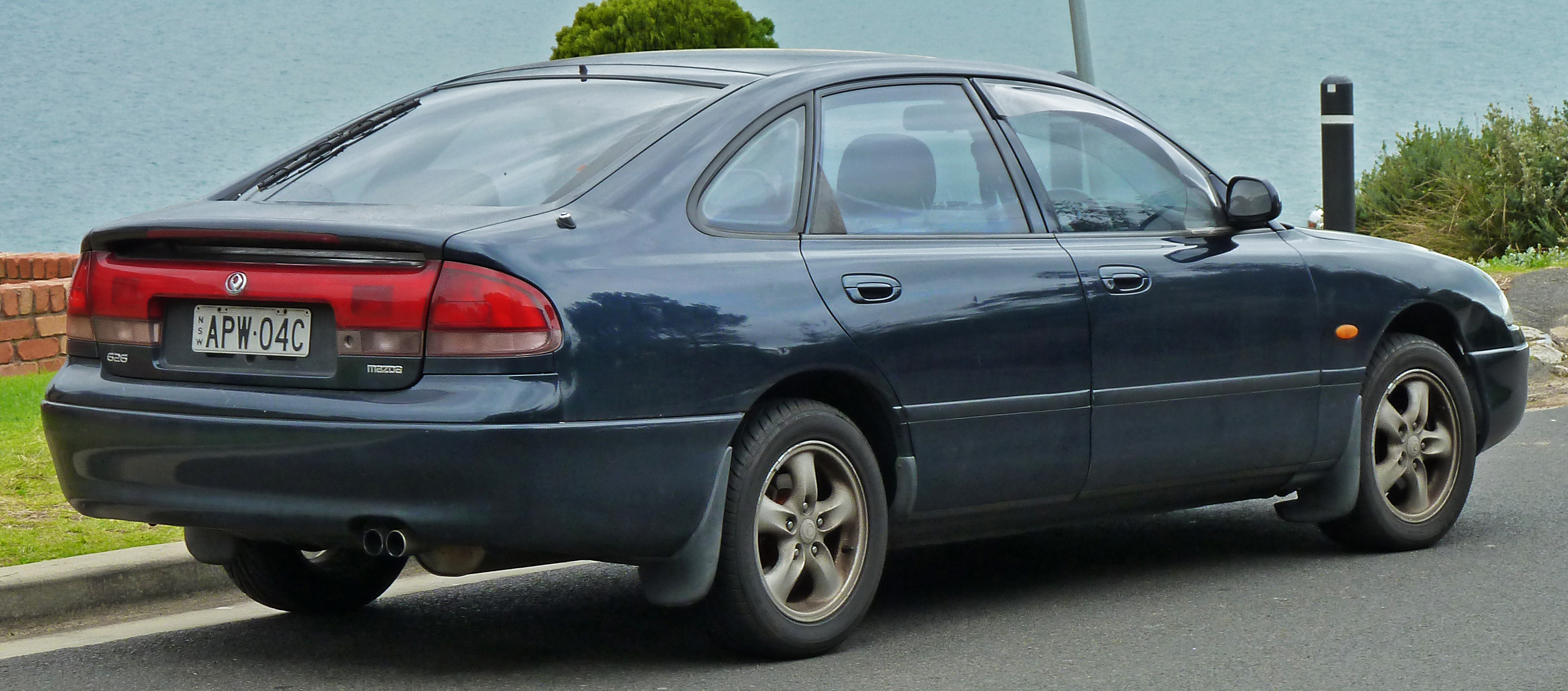 Mazda 626 IV Hatchback